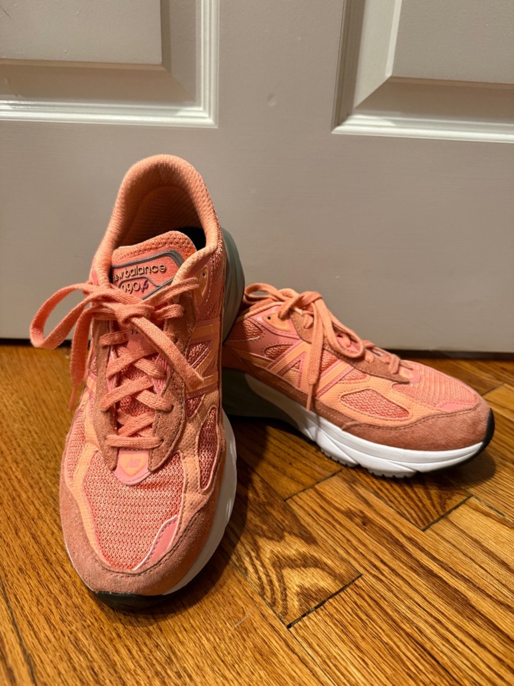 New Balance Made in USA 990 V6 Sneakers womenโs 8.5 or menโs 7 sunrise